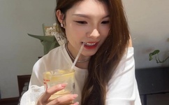 如何一根手指就让人起不来